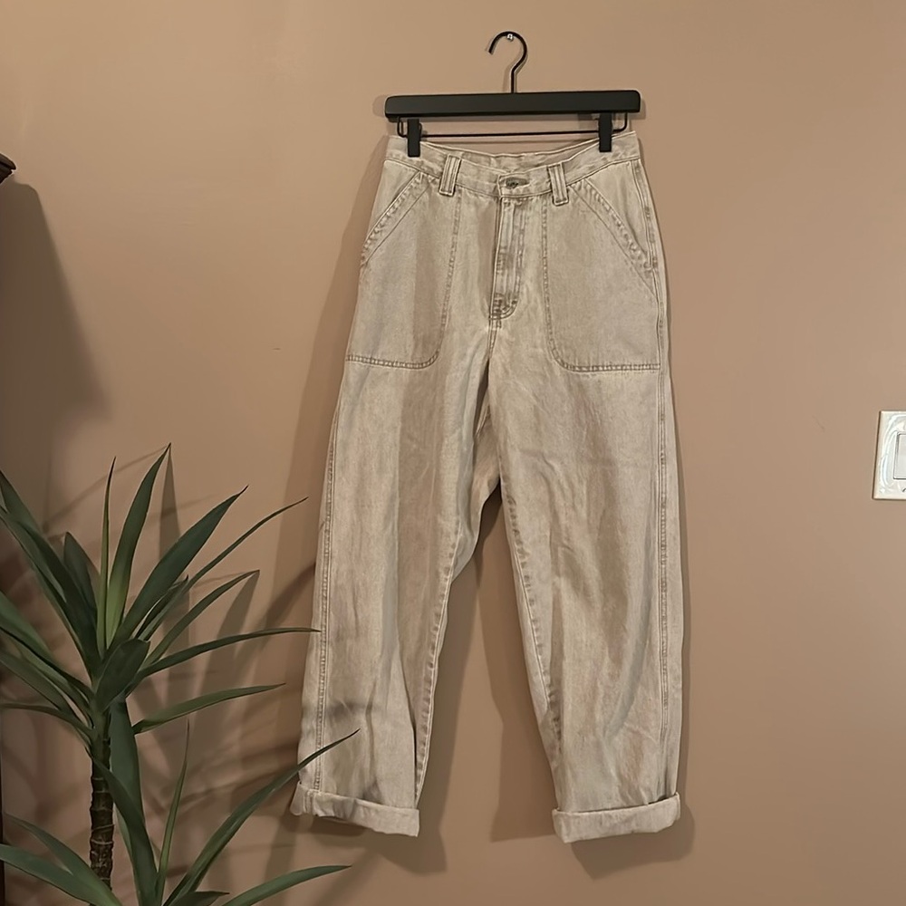 Lee Light Wash Beige/Tan High-Rise Relaxed Jeans - Picture 2 of 9